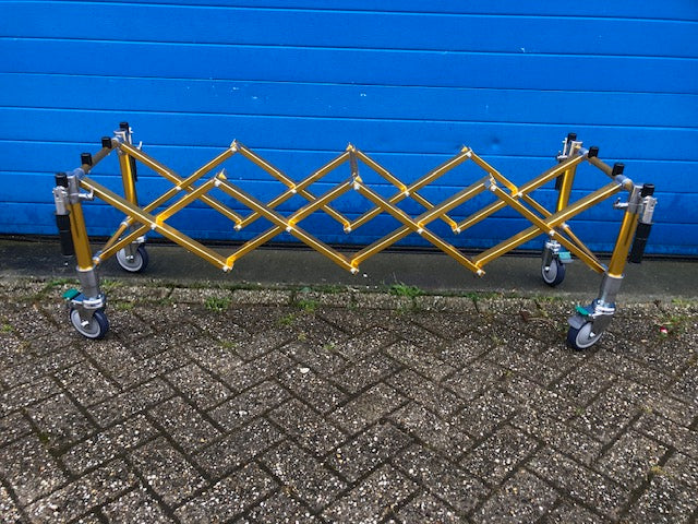 Schaarwagen goudkleurig voor lijkkist 14,5 kilo