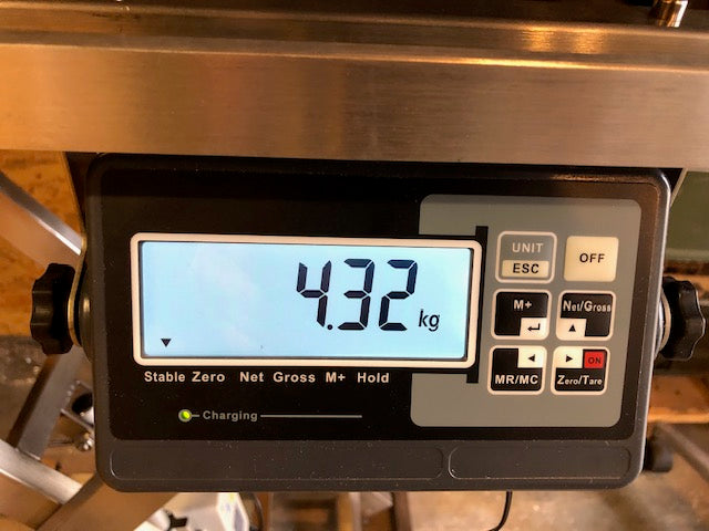 Veterinaire spreekkamer of behandel tafel met weegfunctie 130x60