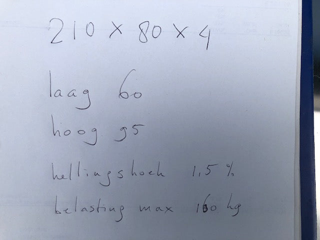 Verrijdbare wastafel overledenenzorg bv voor moskee met nieuw RVS blad