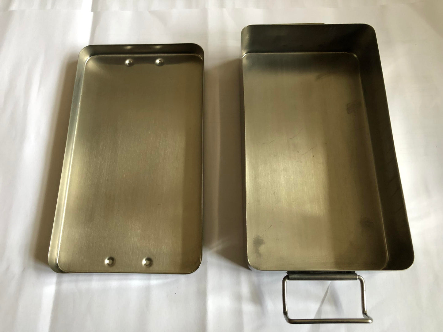 setje met medisch instrumentarium in RVS cassette