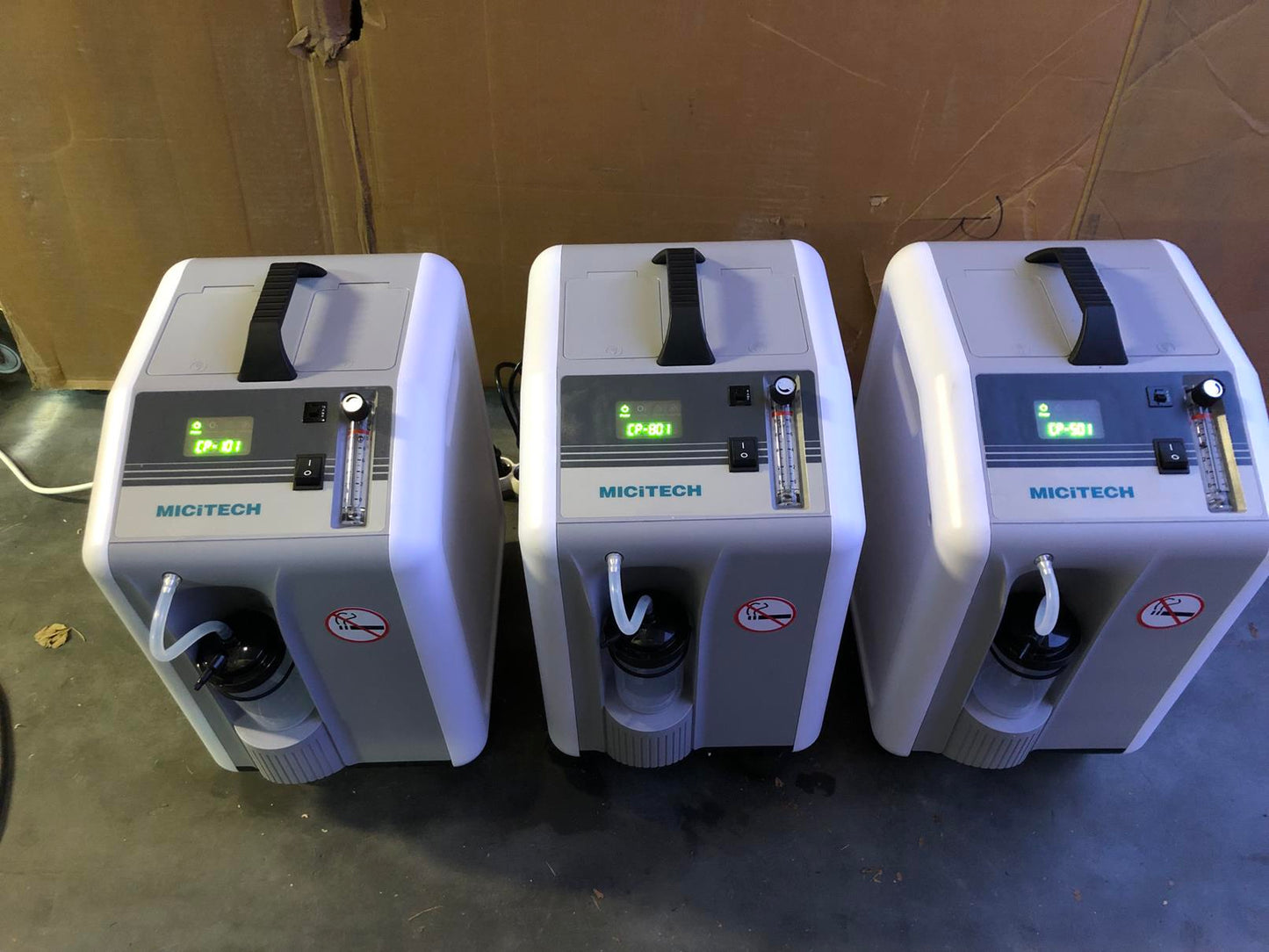 Zuurstofconcentrator 10 liter per minuut nieuw in doos, compact en stil model