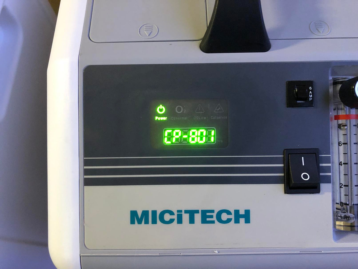 Zuurstofconcentrator 8 liter per minuut nieuw in doos, compact en stil model