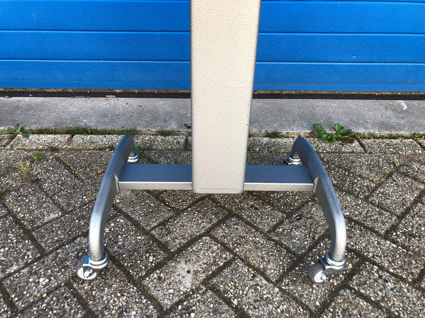Veterinaire behandeltafel verrijdbaar met RVS blad