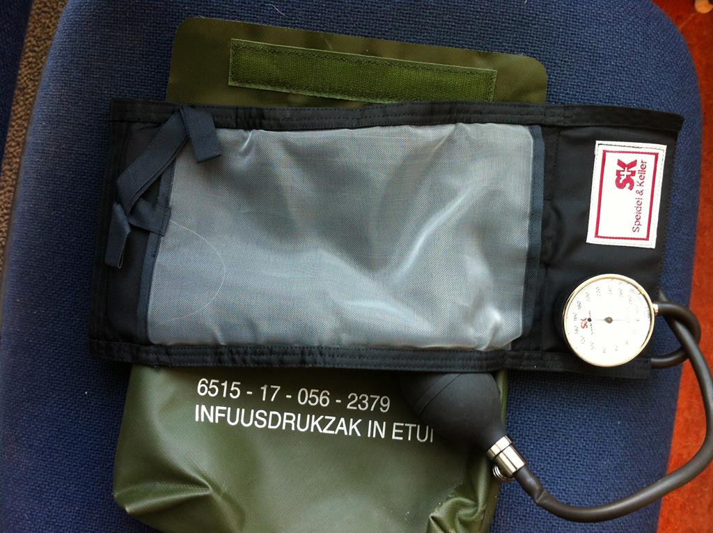 Infuusdrukzak uit Nederlands leger