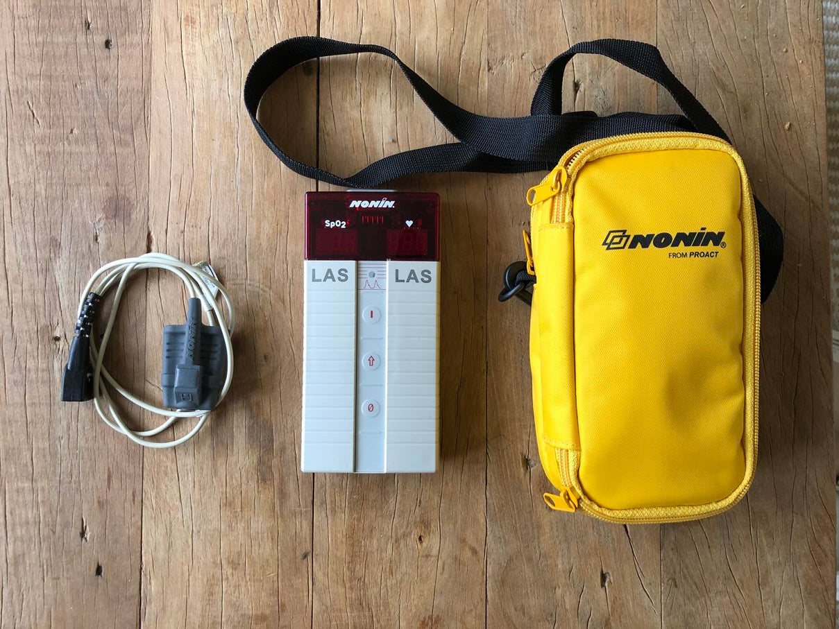 Nonin 8500 zuurstofsaturatiemeter vinger clipsensor+draagtasje
