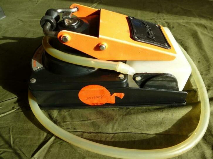 AMBU uitzuigpompje (defensie), veterinair, EHBO