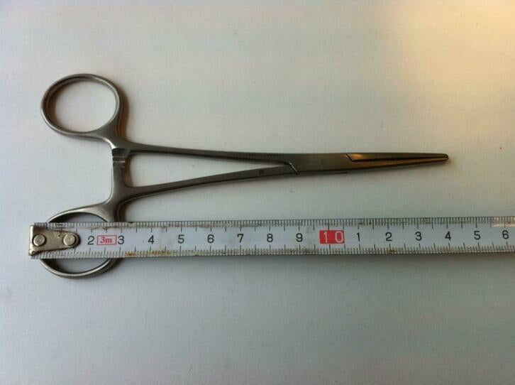 Arterieklemmen en overig RVS instrumentarium medicon