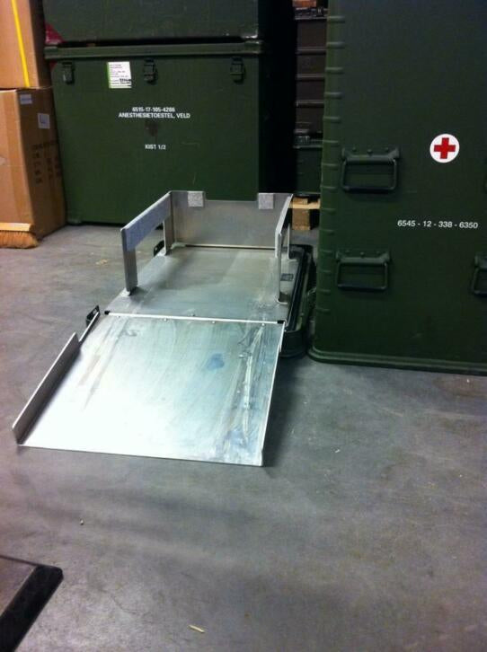 aluminium overzetkist, kap op bodemplaat Zarges 80x60x140