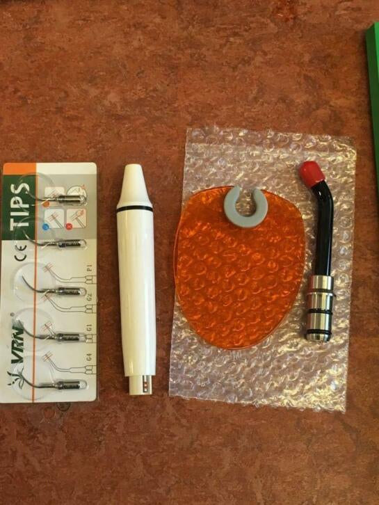 Mobiele tandheelkundige unit high speed/low speed met scaler en hoekstukken