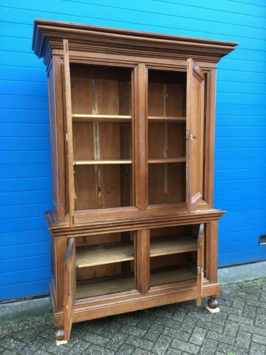 eiken kabinet of servieskast antiek 145x222 met 4 deurtjes