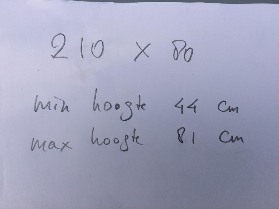 Verrijdbare aflegtafel of wastafel inclusief roosters, hoogte verstelbaar met voetpomp