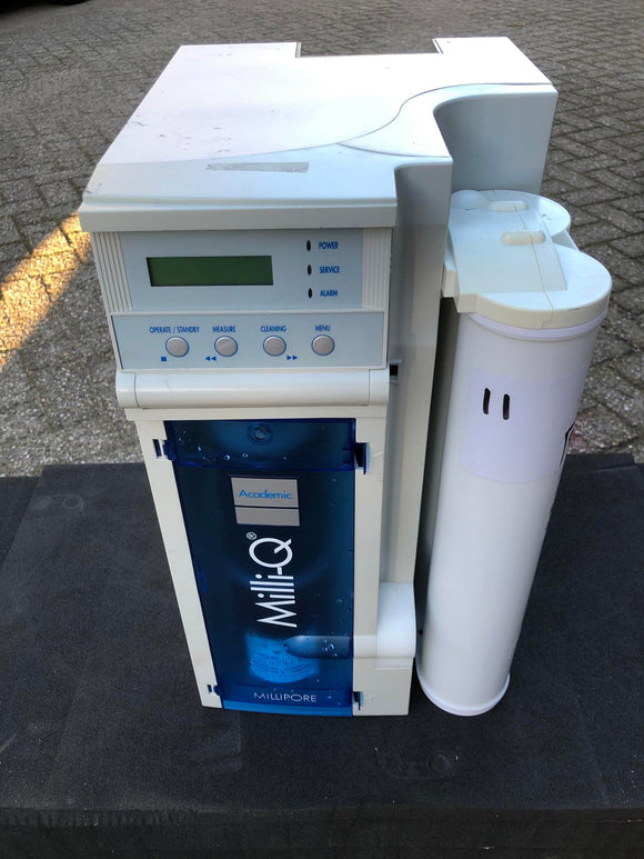 Waterpurificator zuiveraar gedemineraliseerd water MilliQ Academic