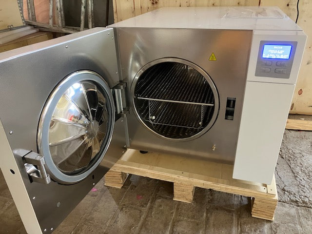 B-type stoom autoklaaf of vacuklaaf AM Steriel B45