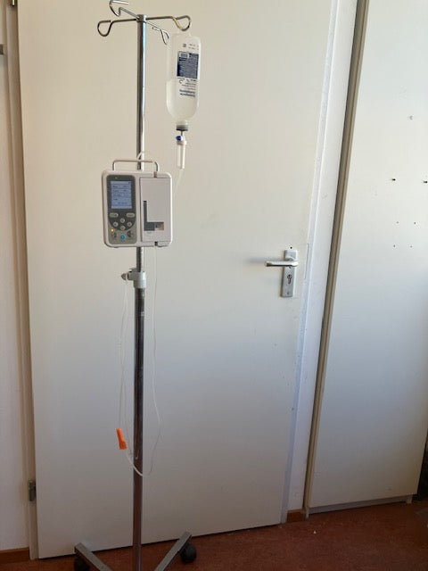 Infuuspomp volumetrisch nieuw met paalklem