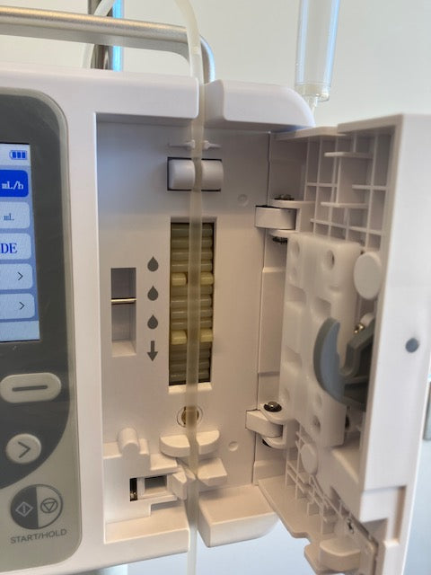 Infuuspomp volumetrisch nieuw met paalklem