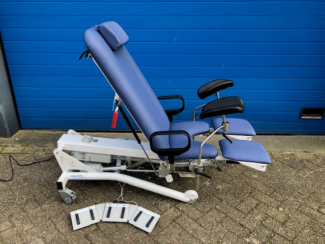 gyneacologische behandelbank Sonesta verrijdbaar nieuw bekleed