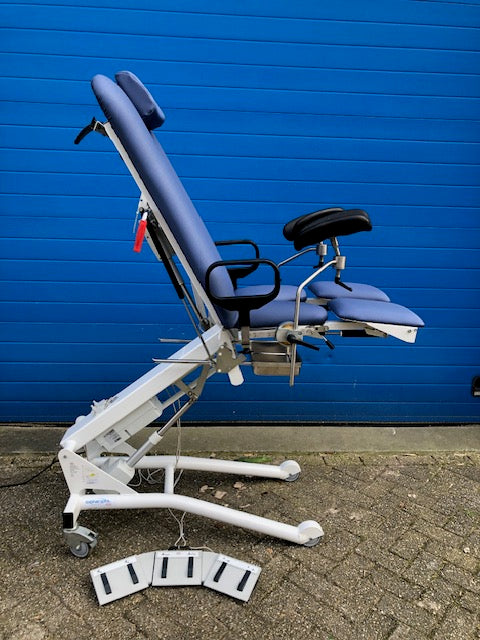 gyneacologische behandelbank Sonesta verrijdbaar nieuw bekleed