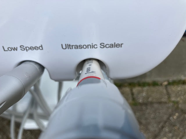 zelfst. dentale unit 2 high speed aansluitingen en hoog/laag