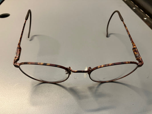 Dienstbrilletjes monturen Luxottica in 2 uitvoeringen, verschillende maten