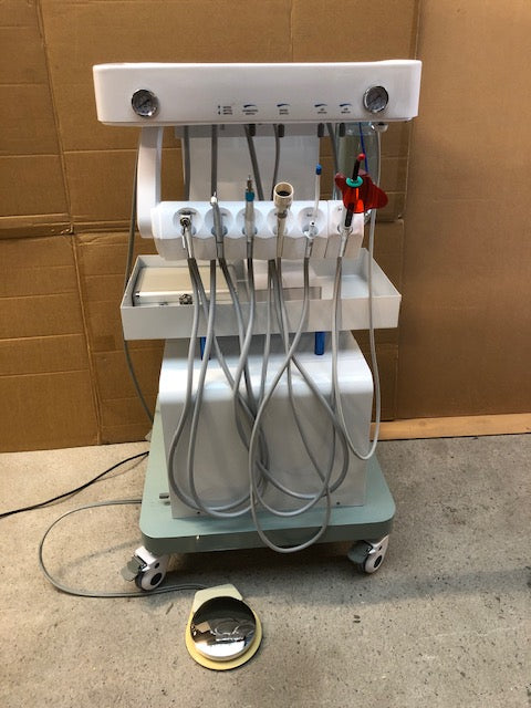 Dentale unit (humaan of veterinair) fluisterzacht met high speed, low speed, scaler, afzuiger, curing light