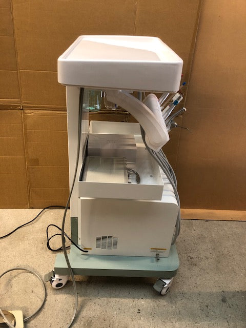 Dentale unit (humaan of veterinair) fluisterzacht met high speed, low speed, scaler, afzuiger, curing light