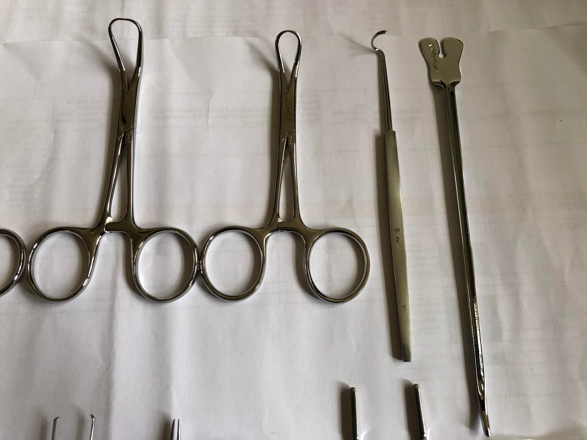 setje met medisch instrumentarium in RVS cassette – VanGennepAnimalMatters