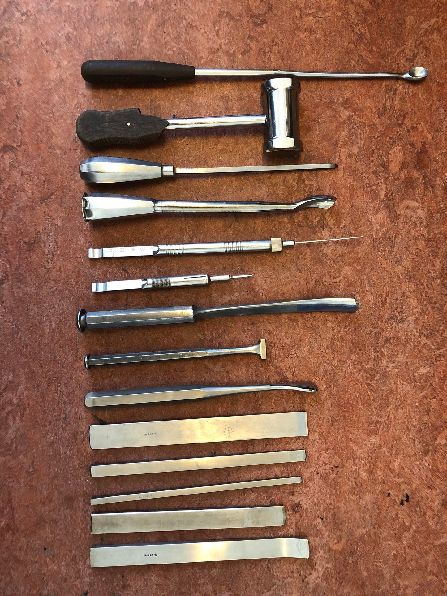 Orthopedisch instrumentarium beitels, gutsen, boren en overig