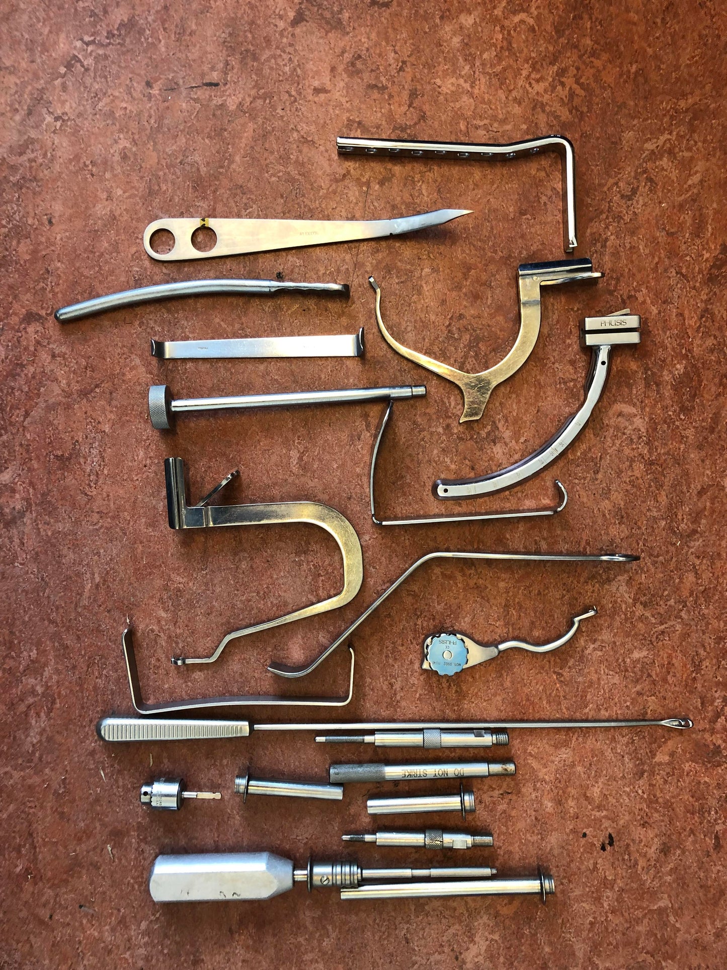 Orthopedisch instrumentarium beitels, gutsen, boren en overig
