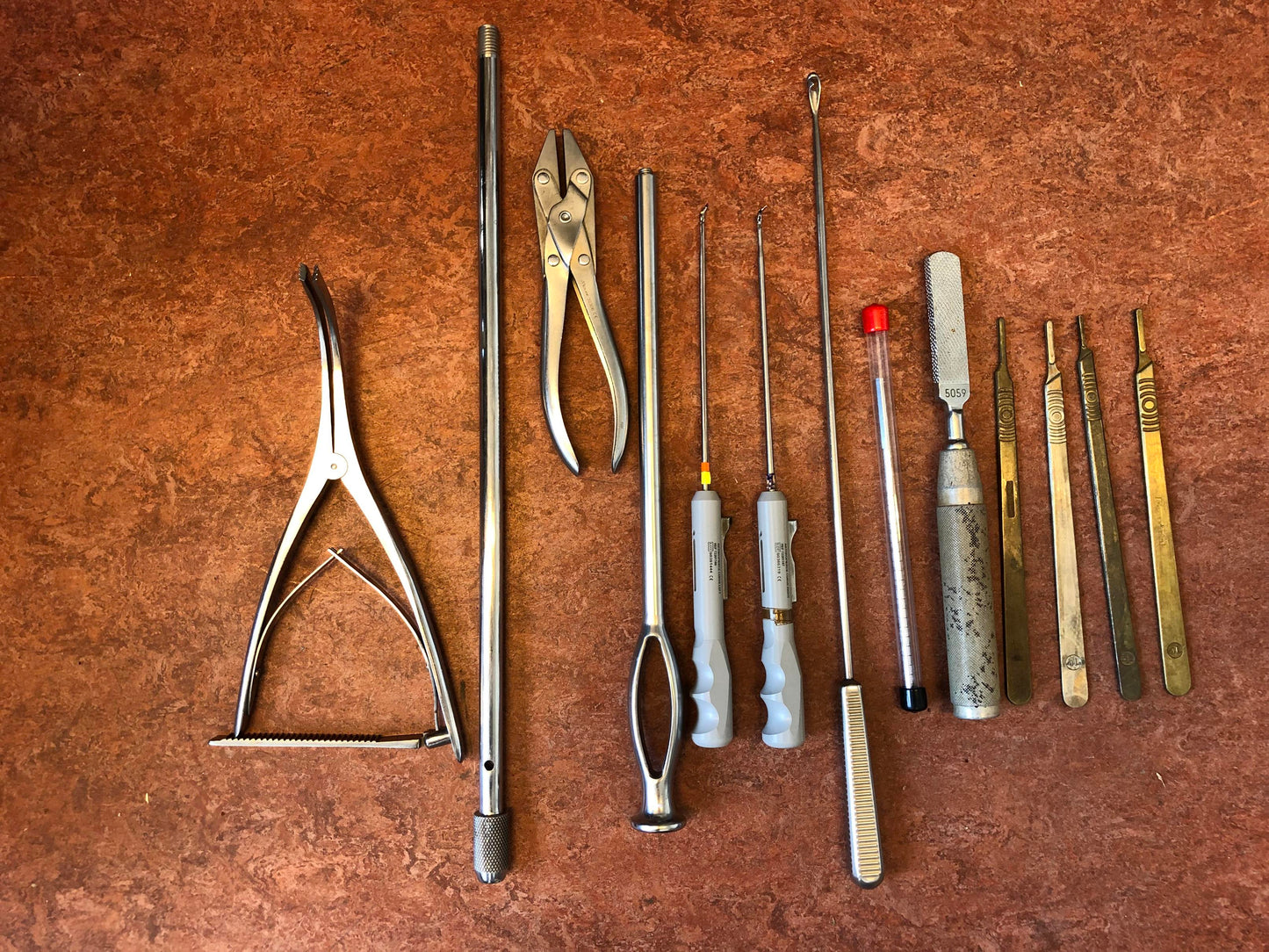 Orthopedisch instrumentarium beitels, gutsen, boren en overig